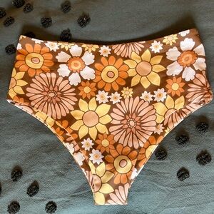 High-Waist Floral Bikini Bottoms - Brown & Yellow Retro Print